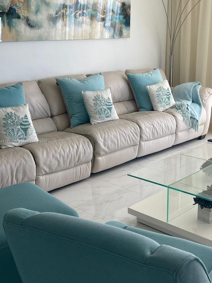 TIDES ON HOLLYWOOD BEACH - Residential