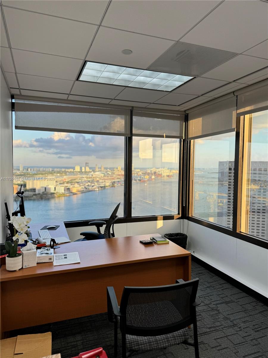 2 S Biscayne Blvd 3200