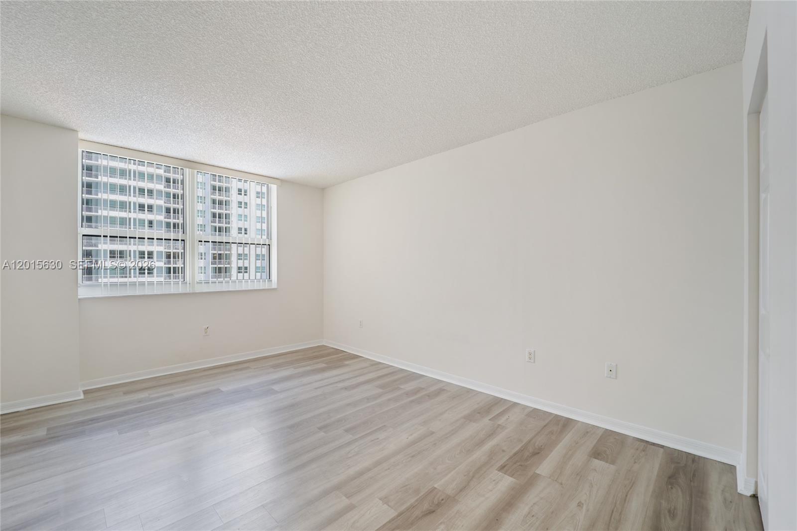 THE MARK ON BRICKELL COND - Residential Lease