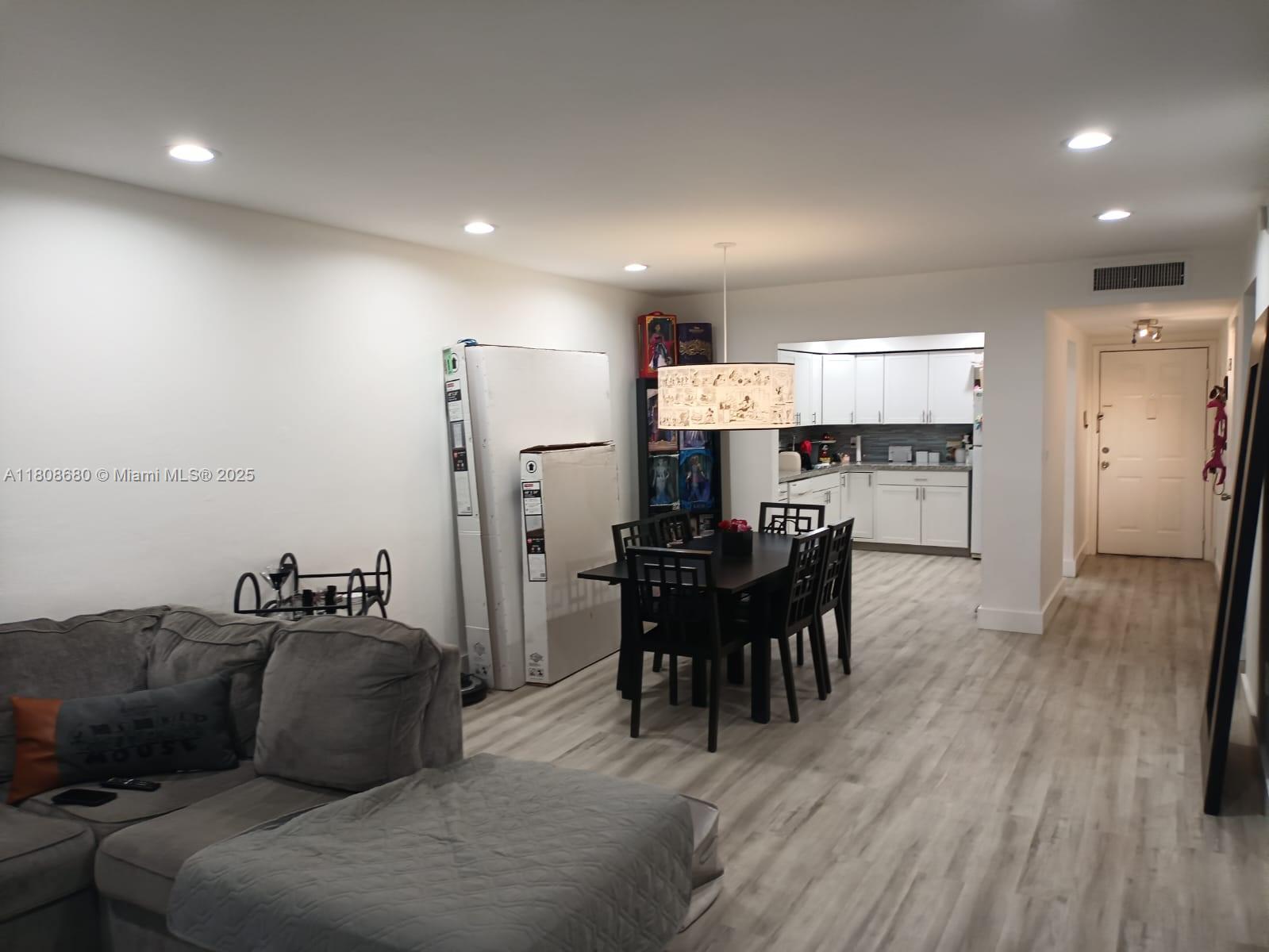 2005 Sans Souci Blvd 202, North Miami, Miami-Dade County, Florida - 2 Bedrooms  
2 Bathrooms - 