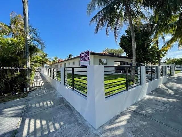 2710 SW 31st Ave