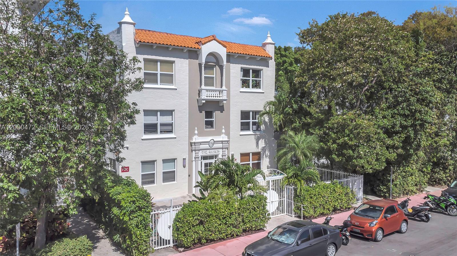 THE RUSKIN CONDO - Residential Lease