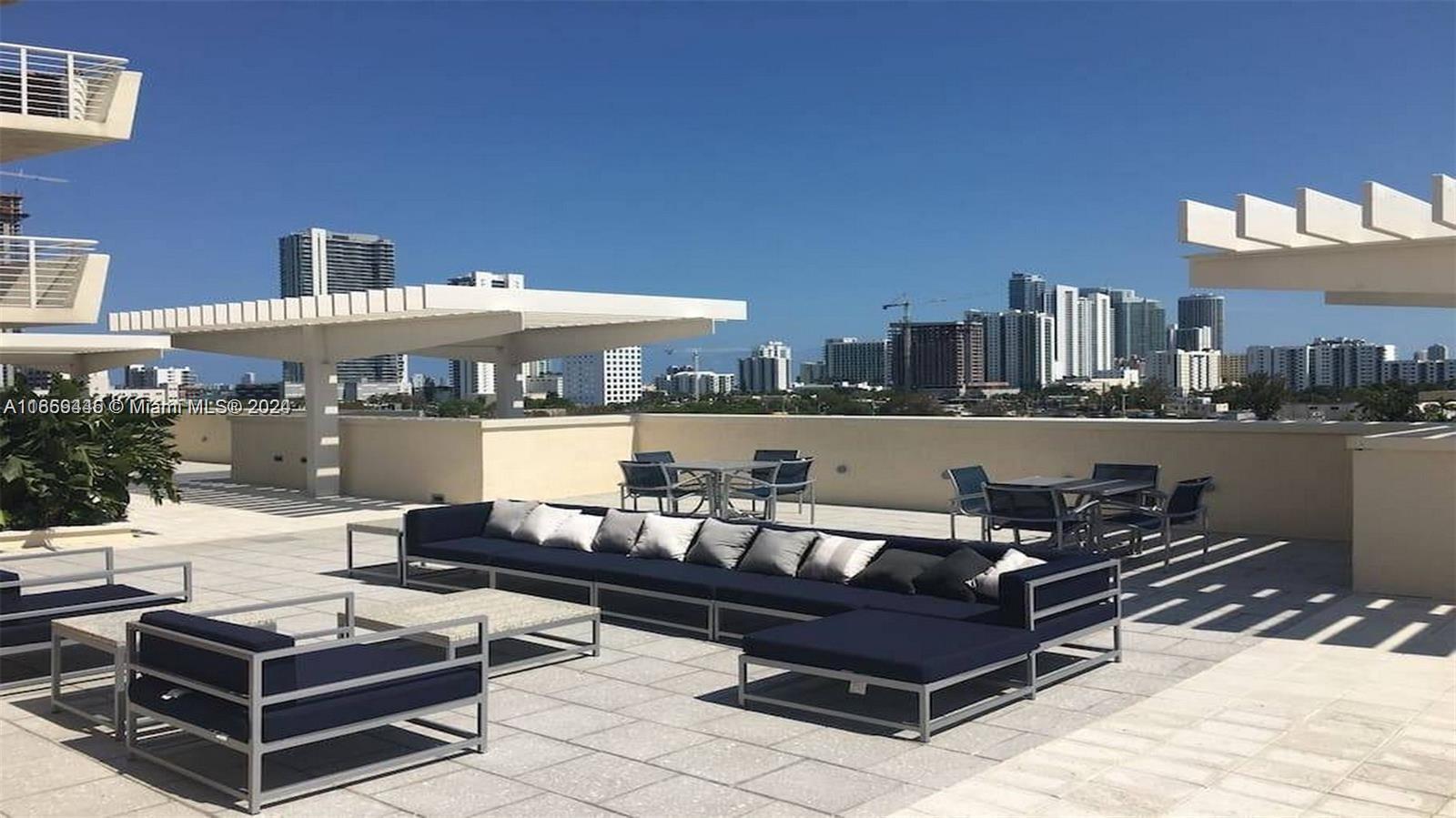 MIDBLOCK MIAMI CONDO - Residential