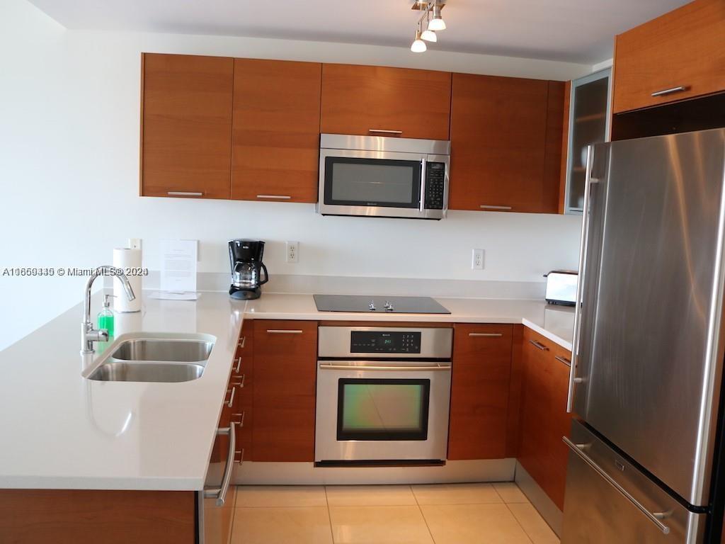 MIDBLOCK MIAMI CONDO - Residential
