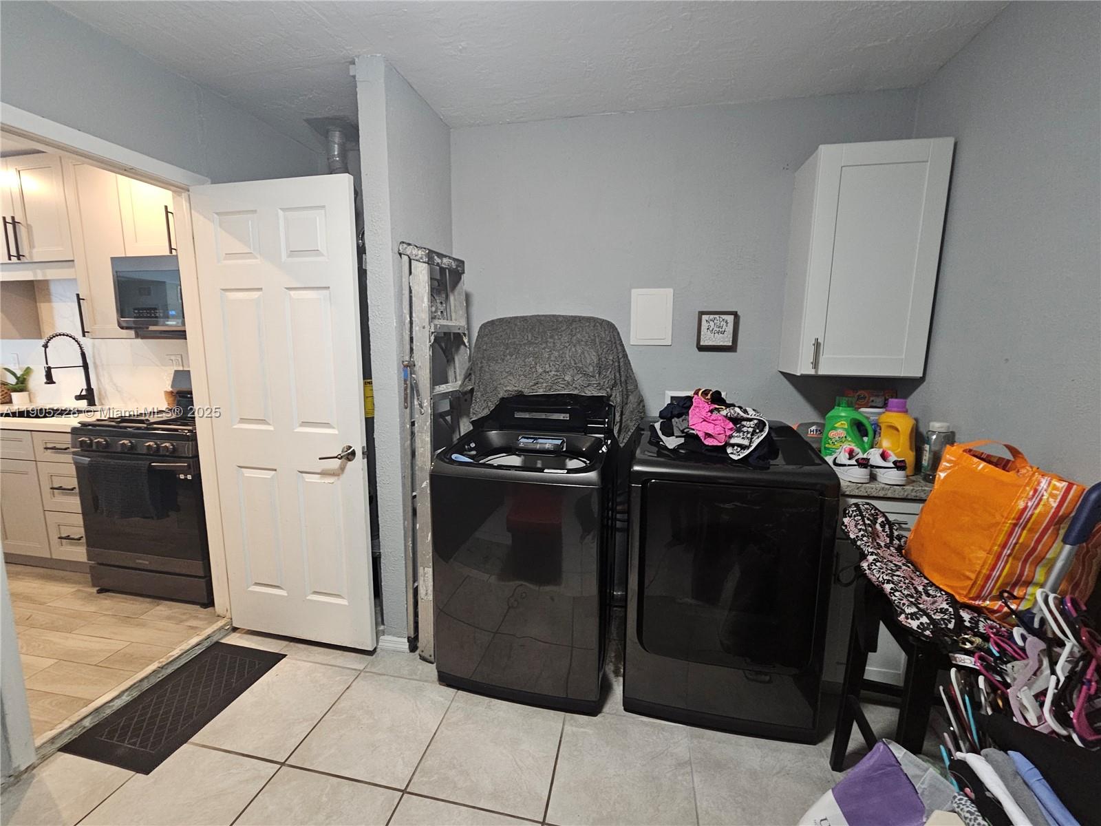 SUNRISE GOLF VILLAGE SEC - Residential