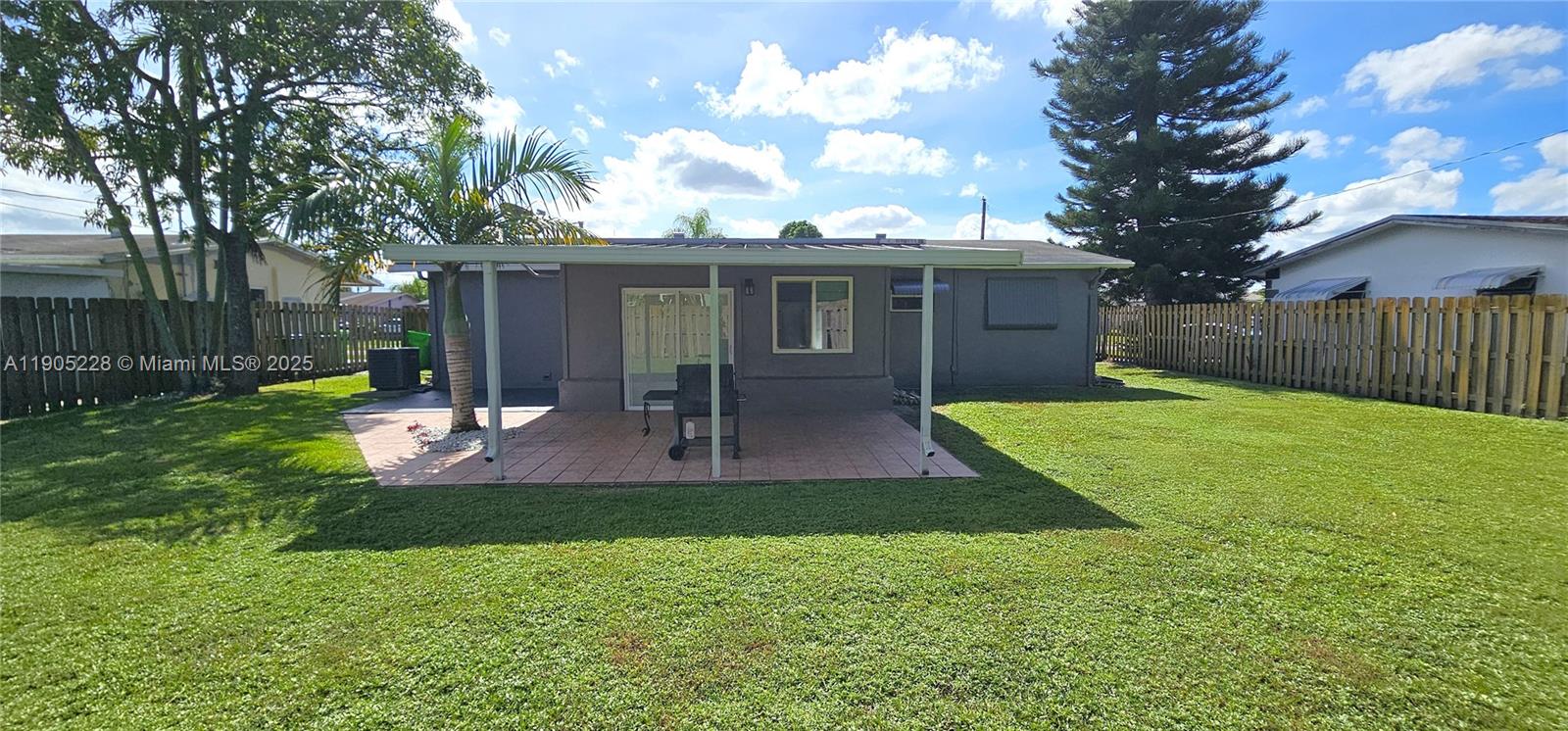 SUNRISE GOLF VILLAGE SEC - Residential