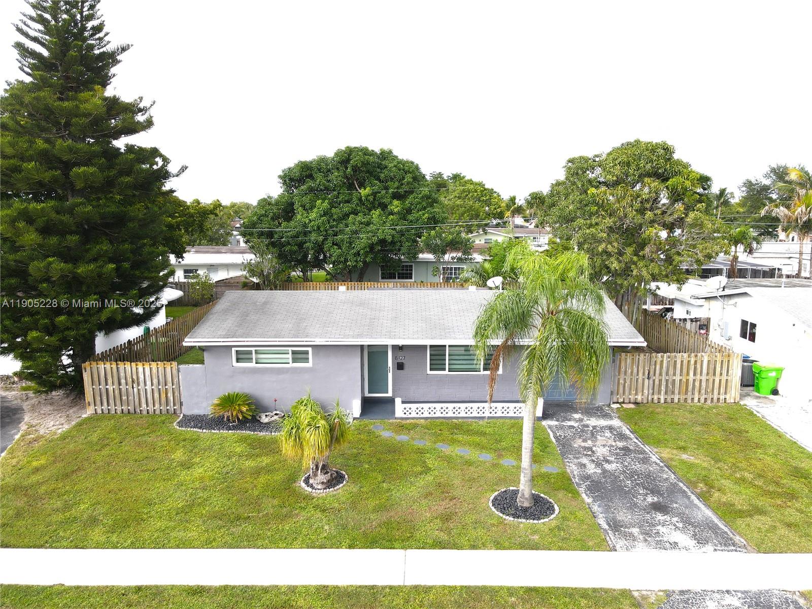 SUNRISE GOLF VILLAGE SEC - Residential