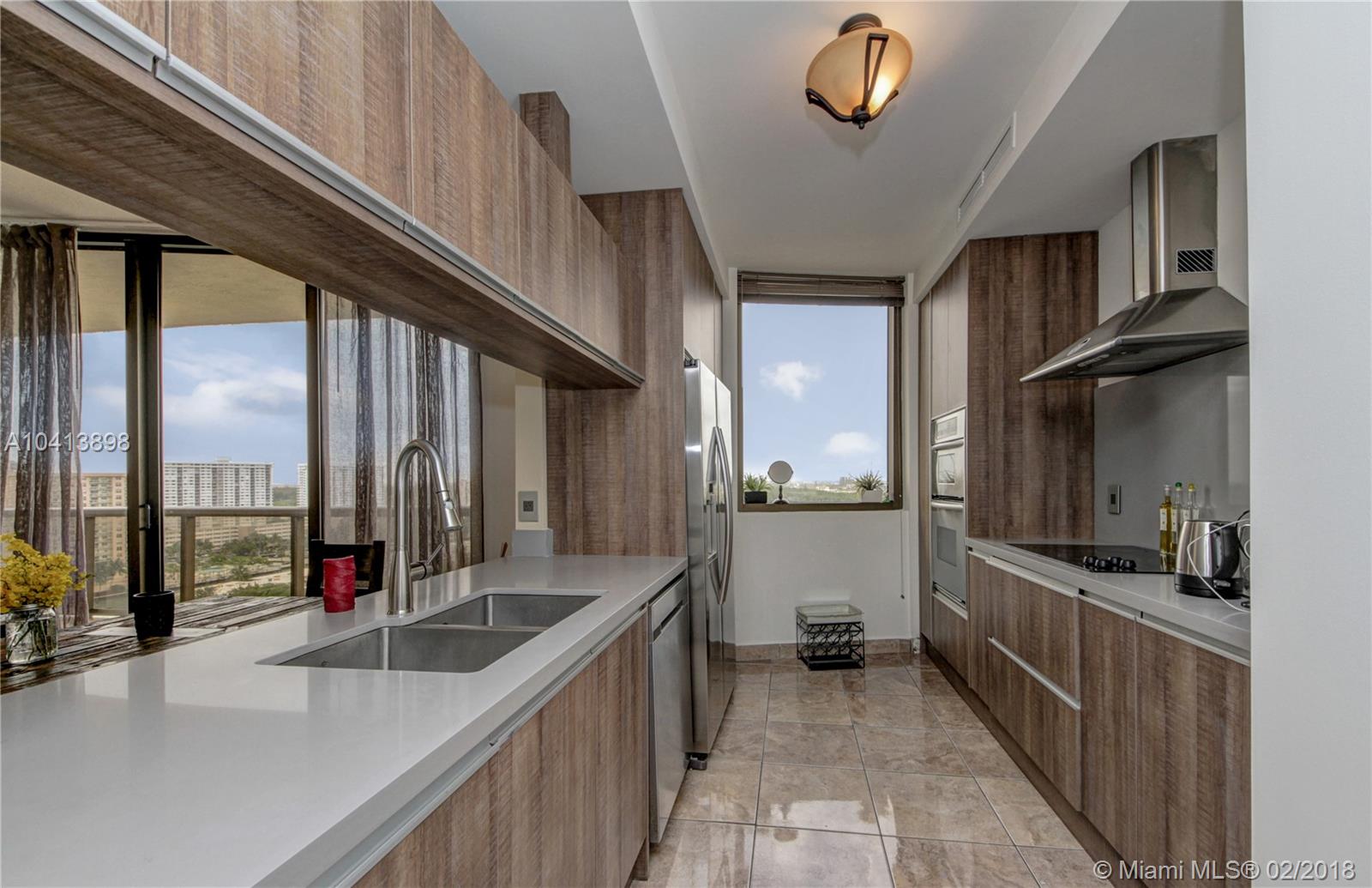 SAYAN CONDO - Residential