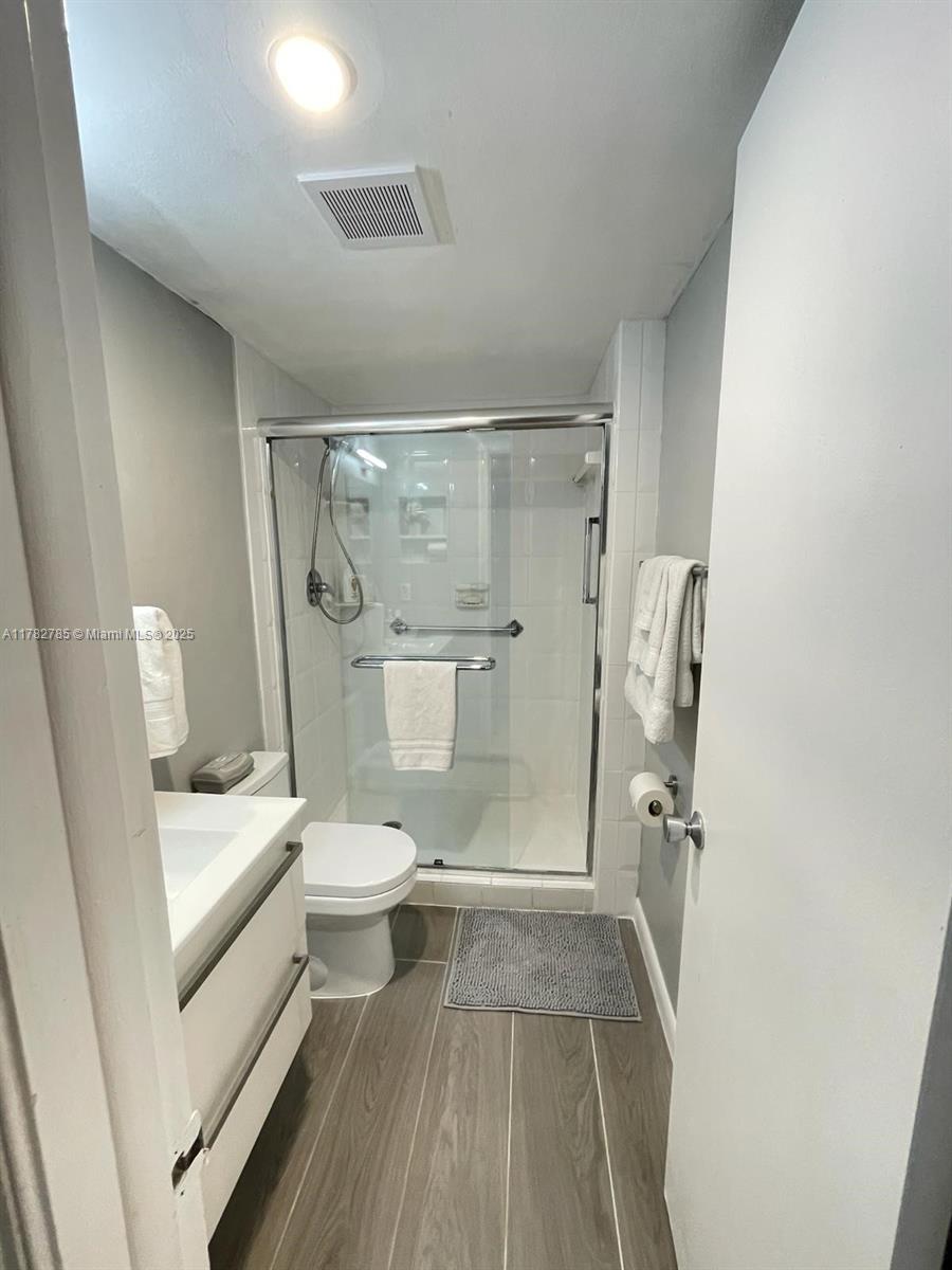 POINCIANA 3 OF PINE ISLAN - Residential Lease