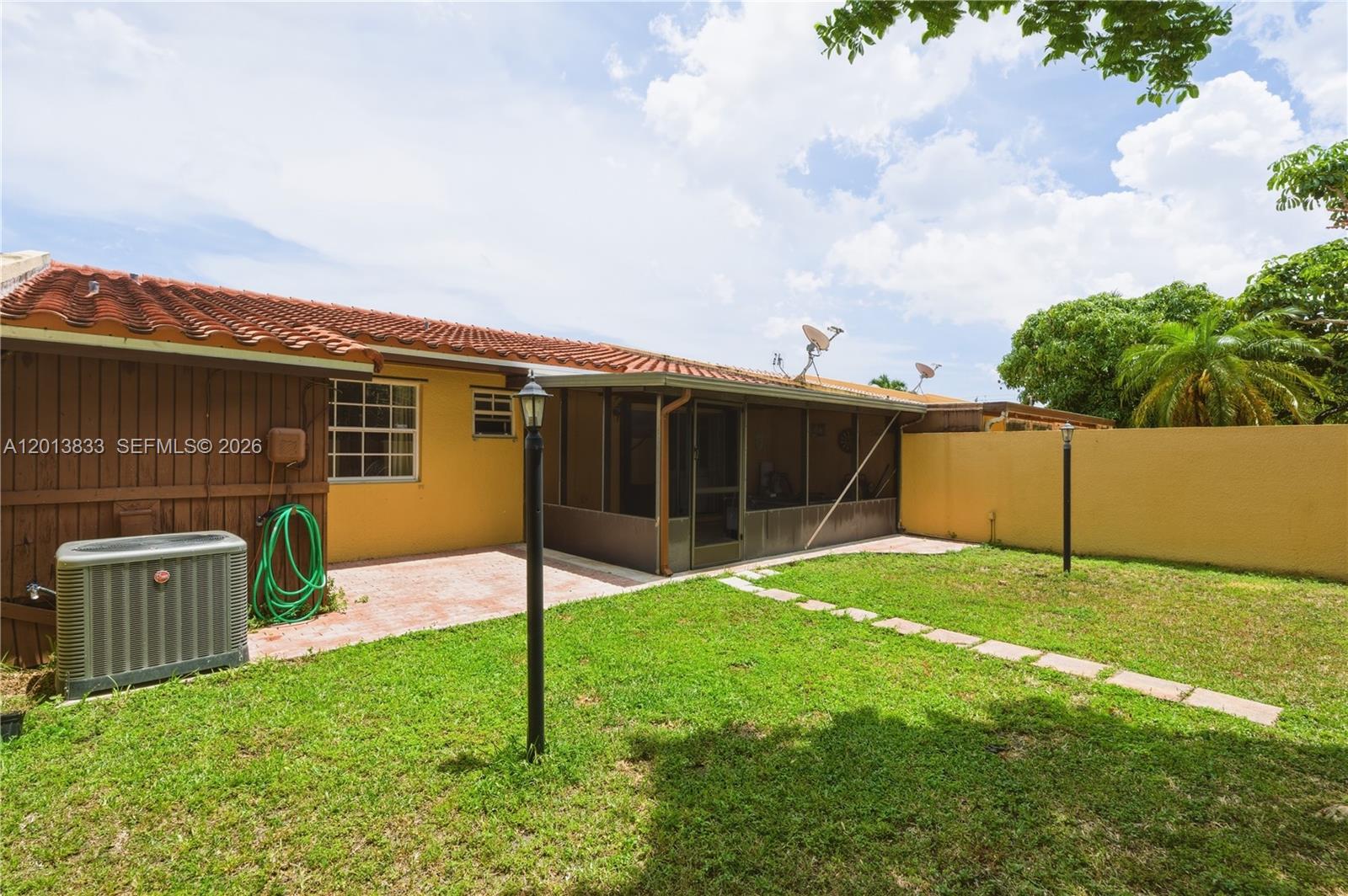 KENDALE LAKES WEST TOWNHO - Residential