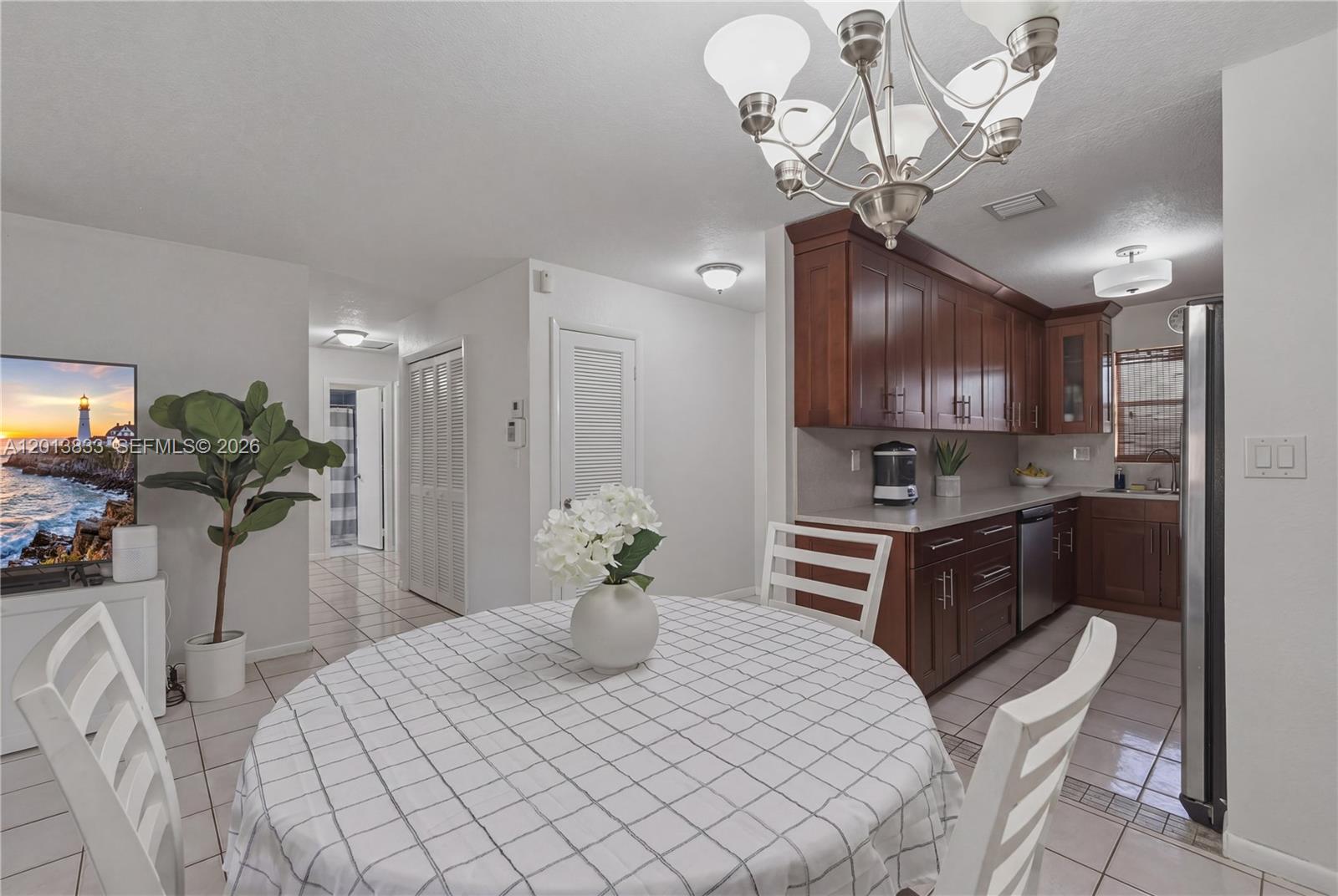 KENDALE LAKES WEST TOWNHO - Residential