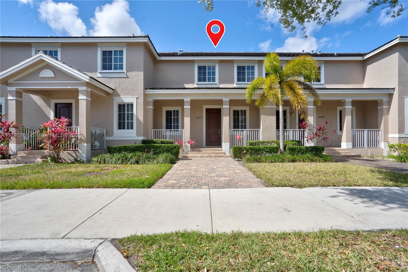 Property for Sale at 14230 Sw 275th St, Homestead, Miami-Dade County, Florida - Bedrooms: 2 
Bathrooms: 3  - $374,000