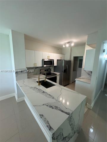 EL-AD NOB HILL CONDO - Residential Lease