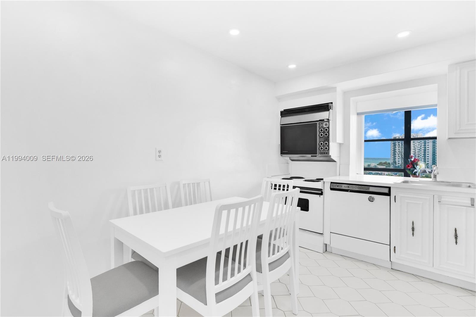 OCEANVIEW PARK CONDO - Residential