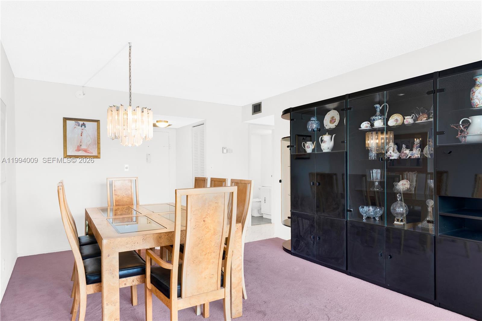 1000 Parkview Dr 822