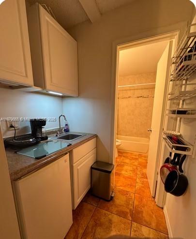 HOLLYWOOD PARK - Residential Lease