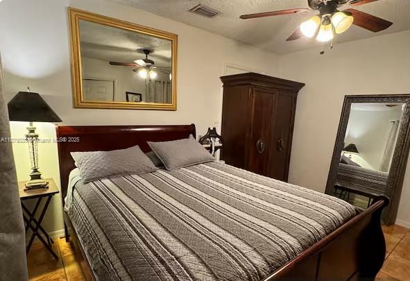 HOLLYWOOD PARK - Residential Lease