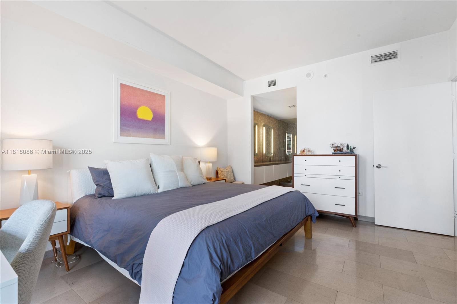 RISE CONDO - Residential