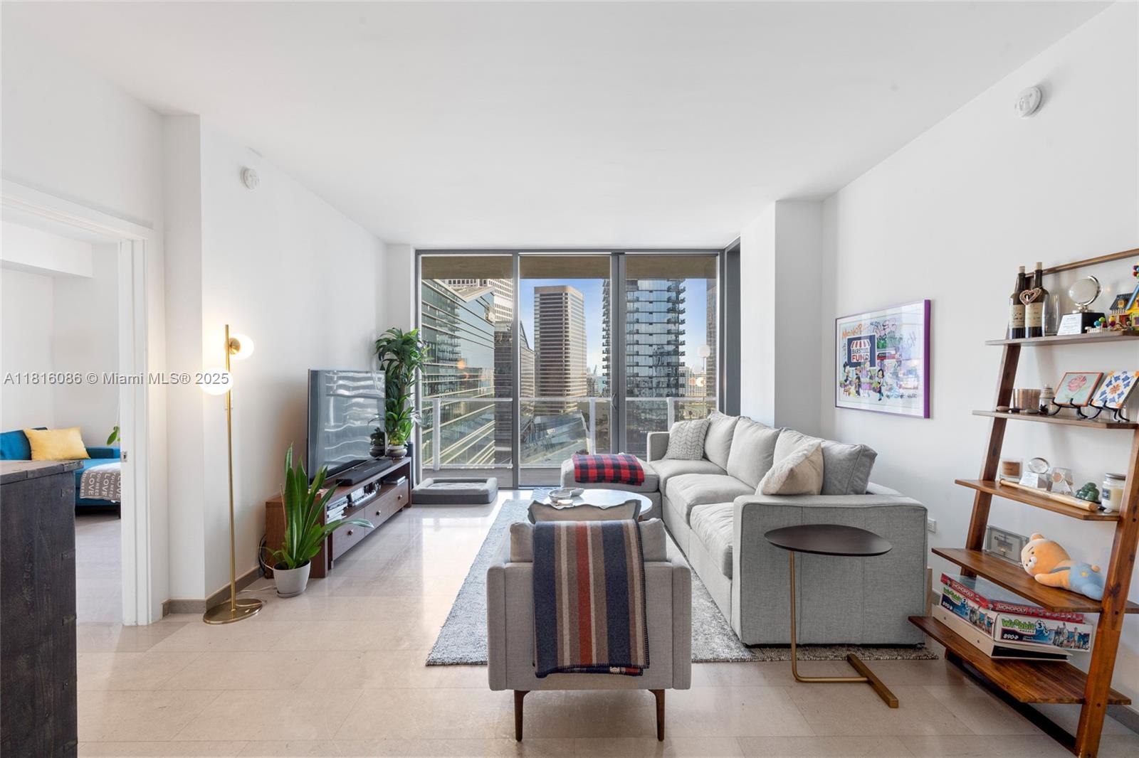 88 SW 7th St 1205