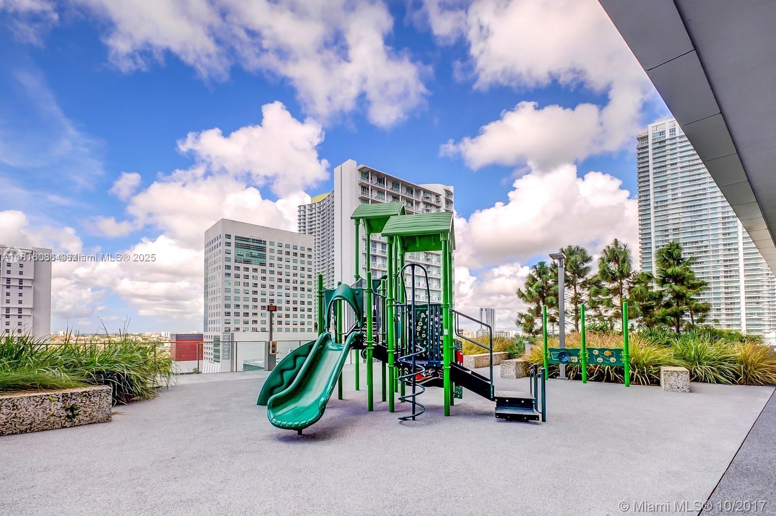 RISE CONDO - Residential