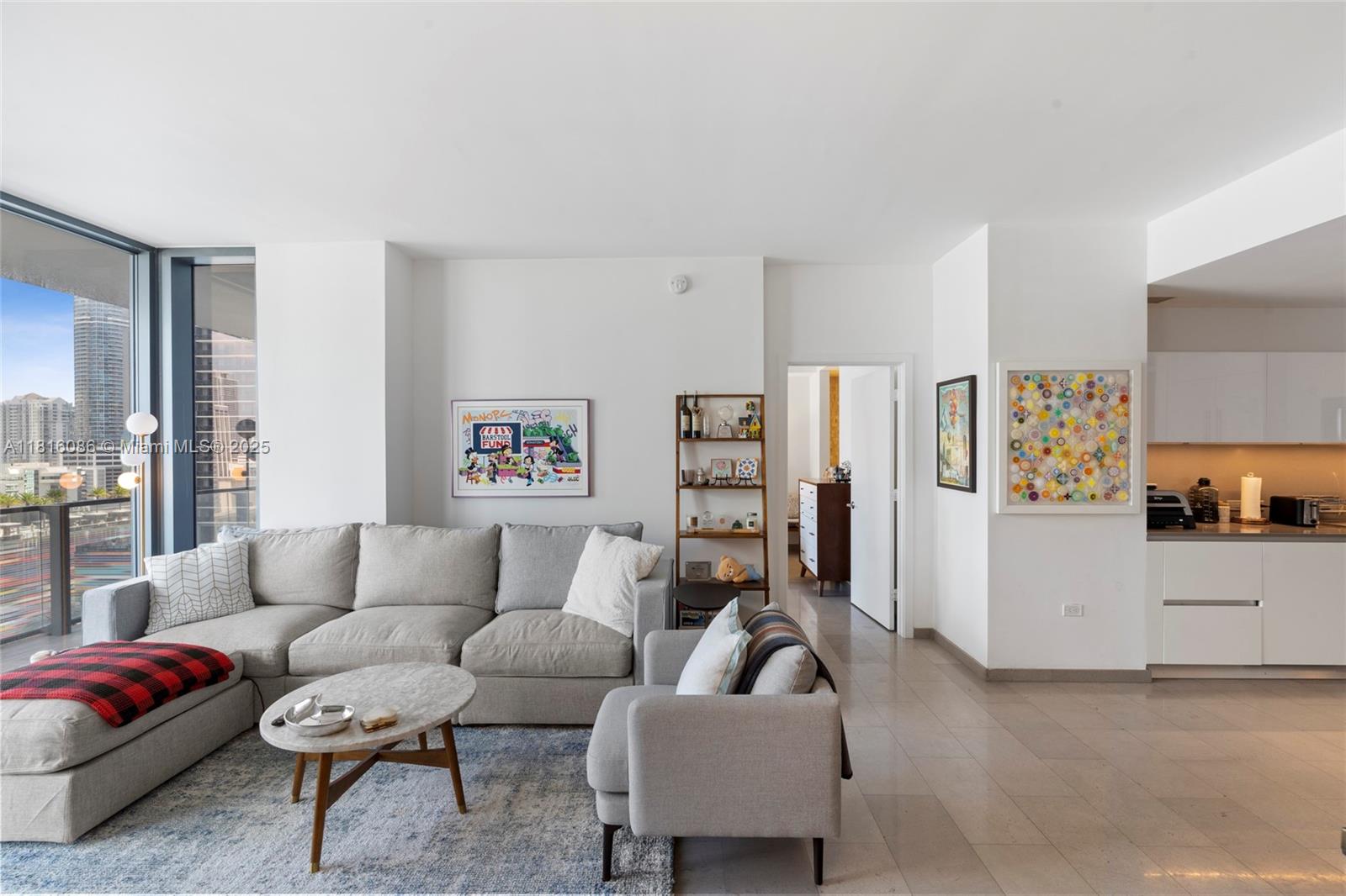 RISE CONDO - Residential