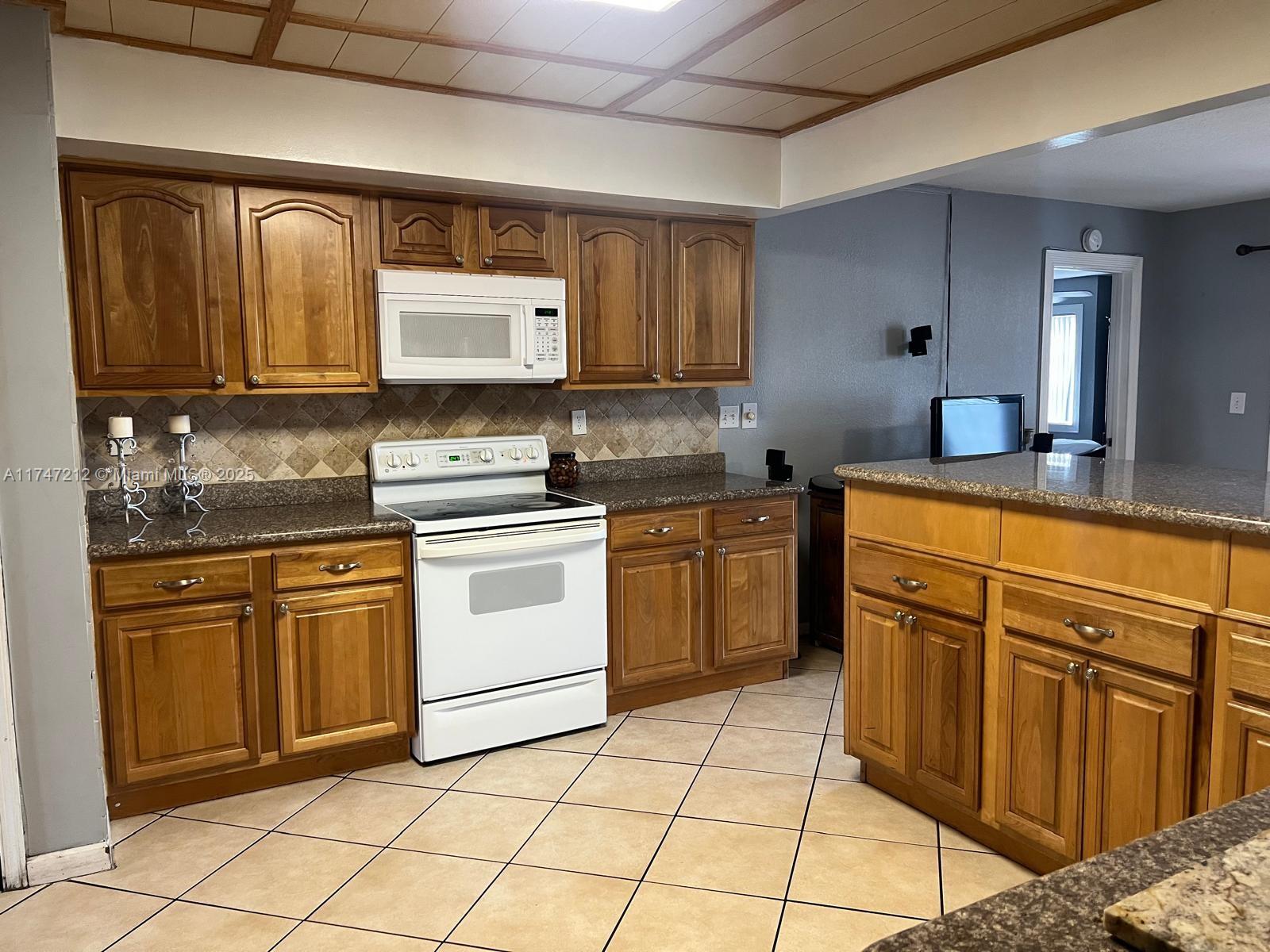Property for Sale at 3057 Coral Springs Dr 102, Coral Springs, Broward County, Florida - Bedrooms: 3 
Bathrooms: 2  - $320,000