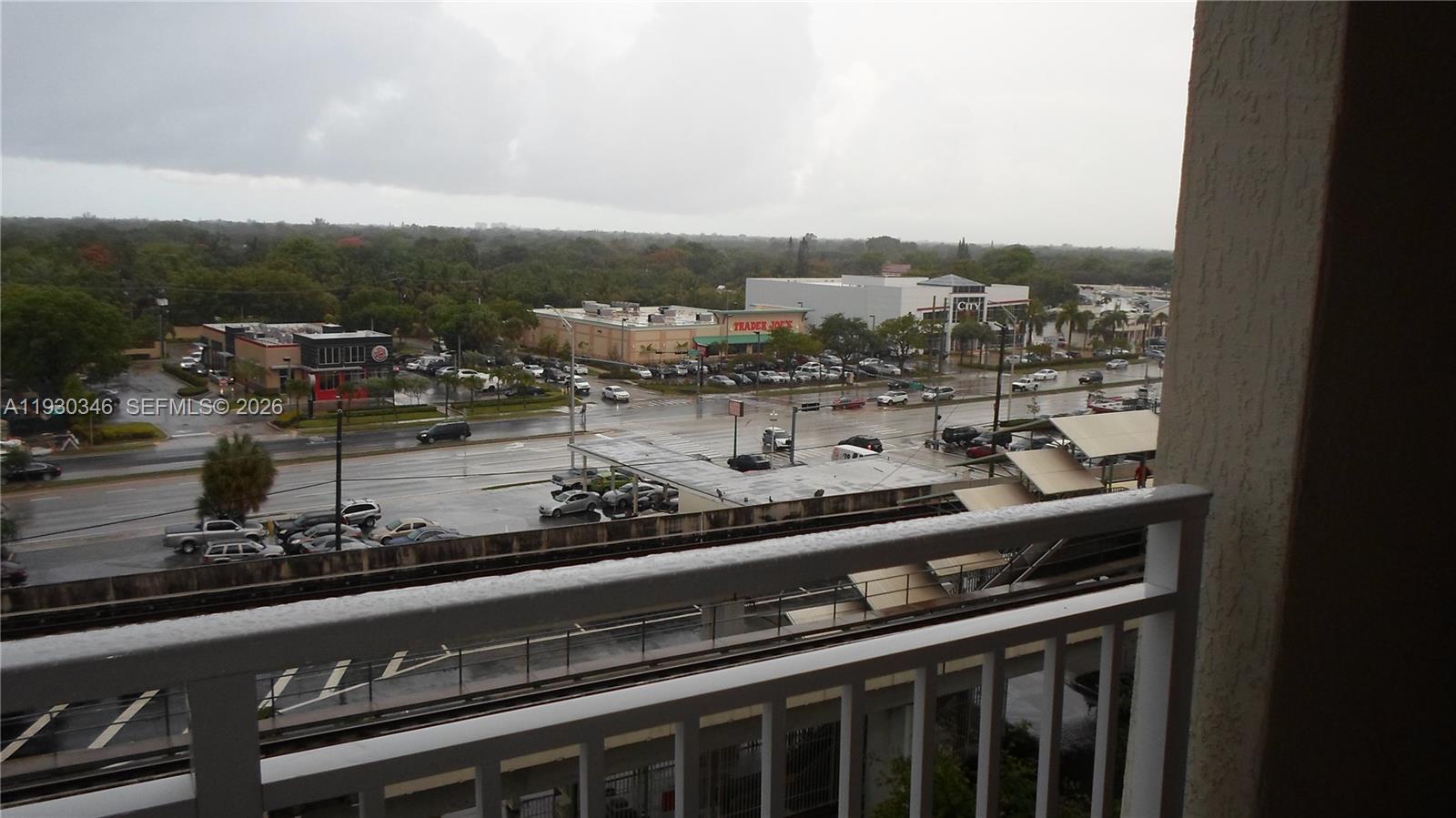 DOWNTOWN DADELAND - Residential