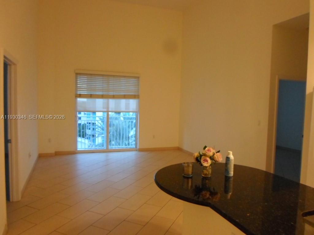 DOWNTOWN DADELAND - Residential