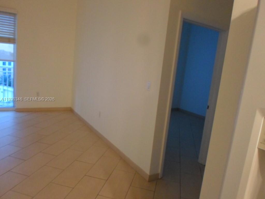 DOWNTOWN DADELAND - Residential