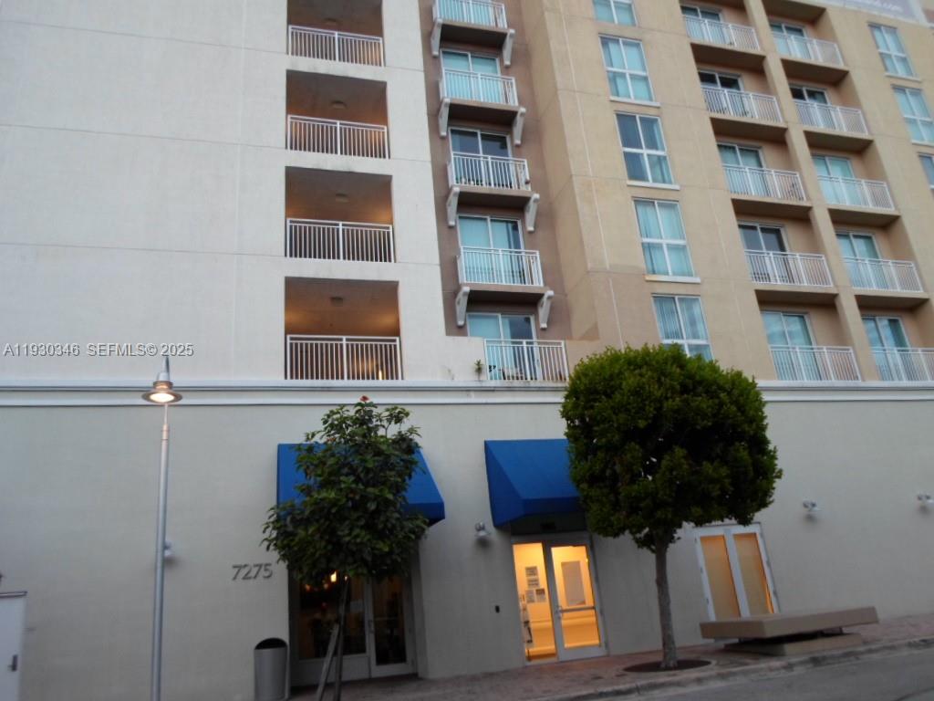 7275 SW 90th Way G 611