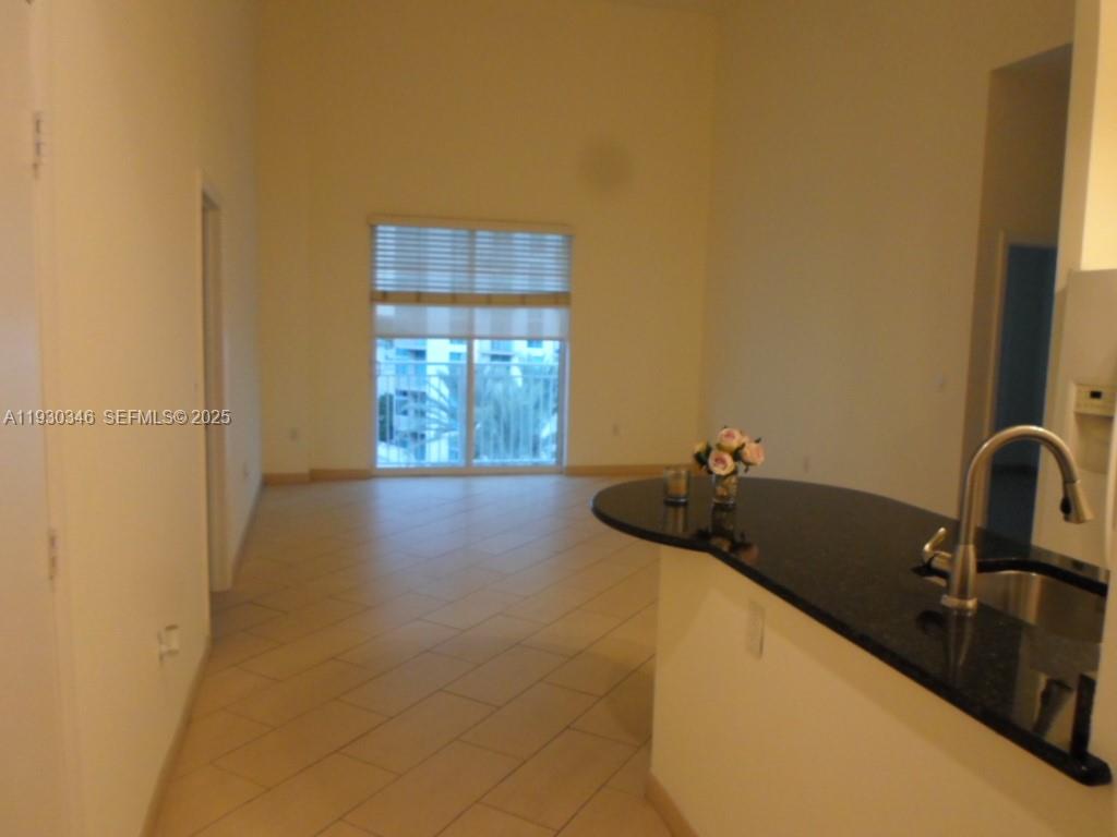 DOWNTOWN DADELAND - Residential