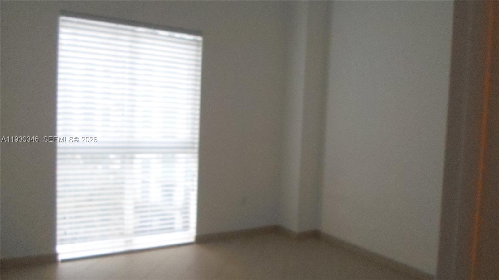 DOWNTOWN DADELAND - Residential