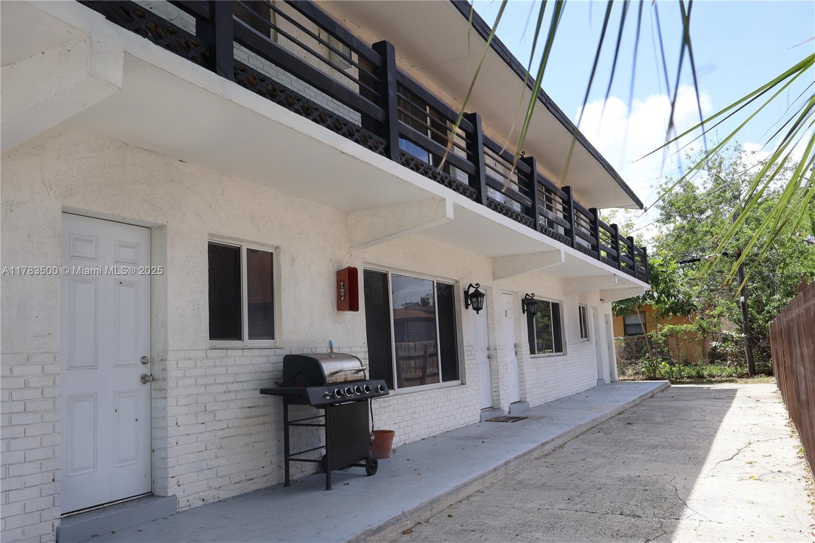 PINEWOOD HEIGHTS - Residential Income