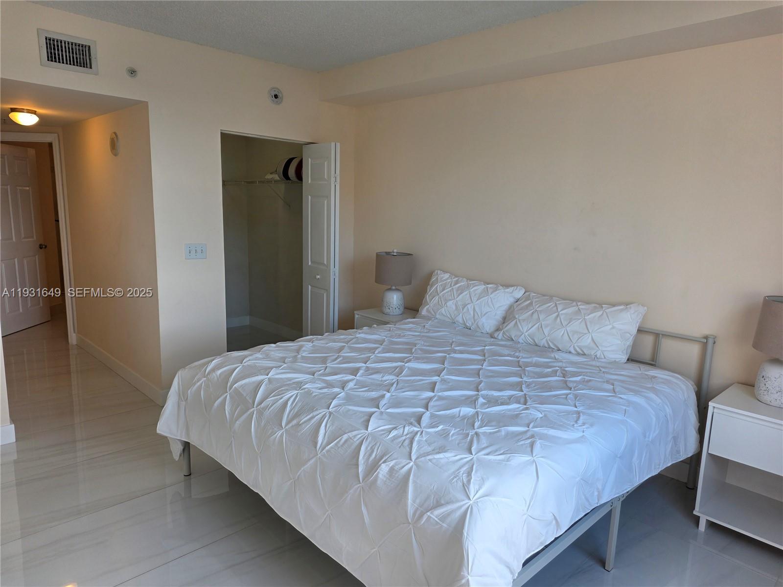 PORTO BELLAGIO CONDO - Residential Lease