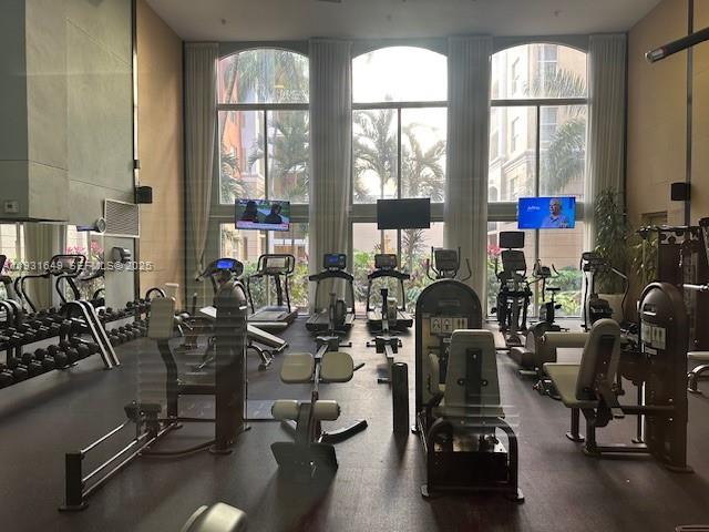 PORTO BELLAGIO CONDO - Residential Lease