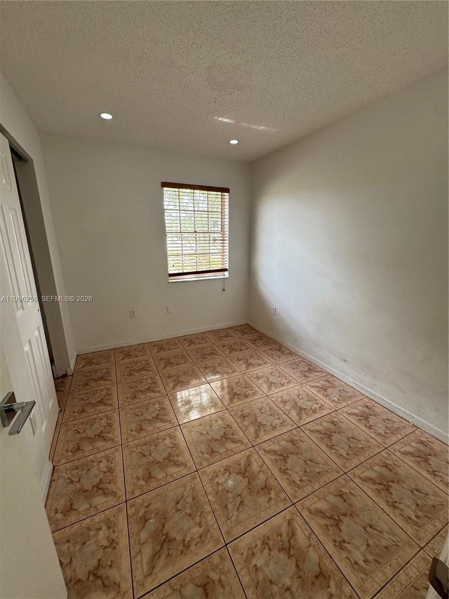 LESLIE ESTATES SEC 5 - Residential