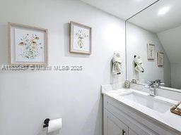 GRAPETREE TOWNHOUSE CONDO - Residential Lease