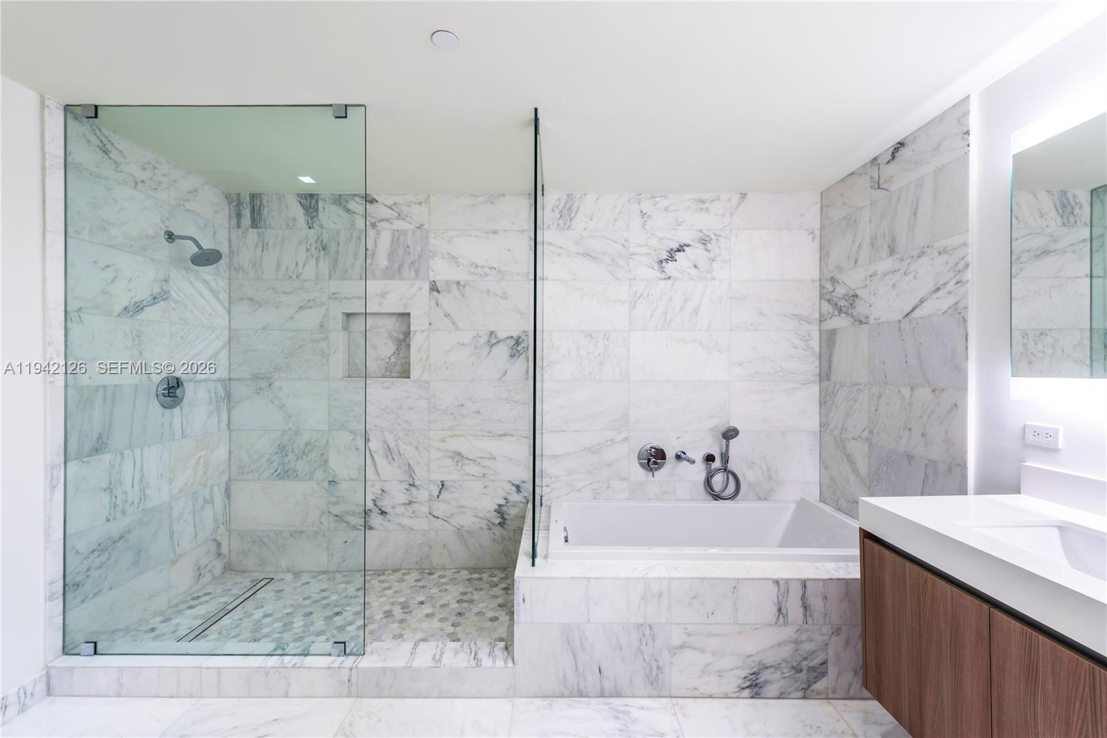 TIFFANY HOUSE CONDO - Residential Lease