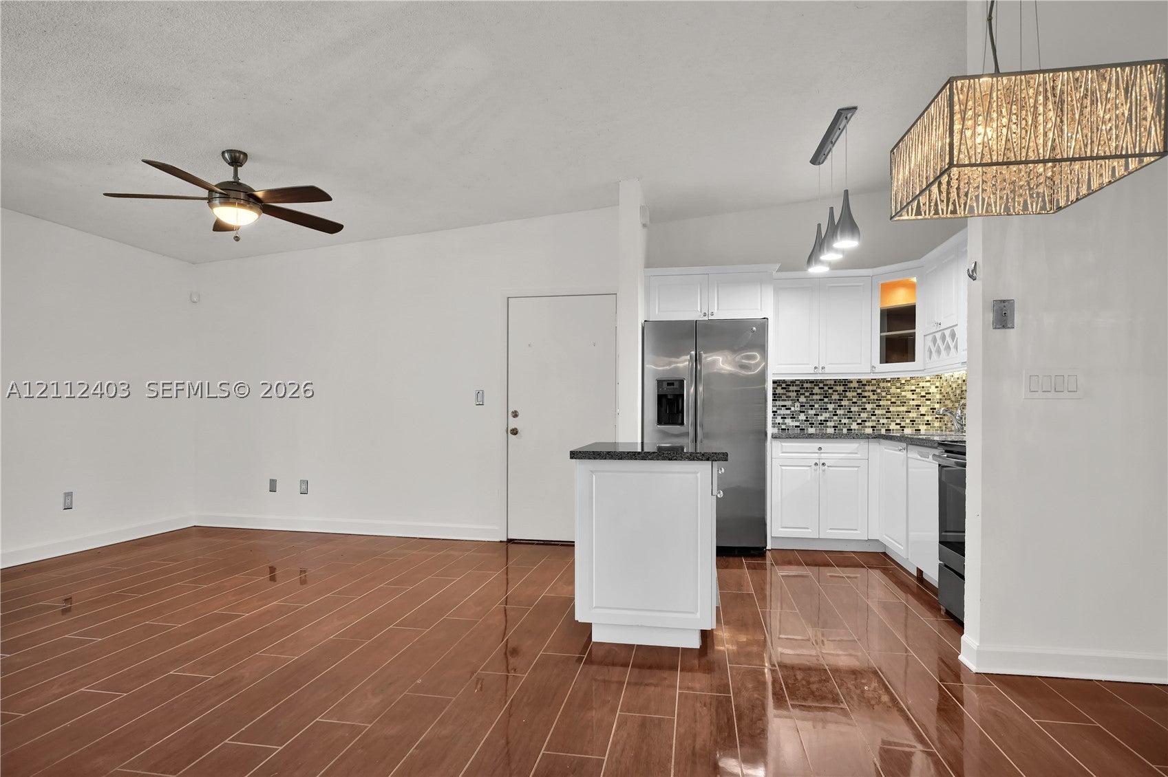 807 NE 199th St 204-5