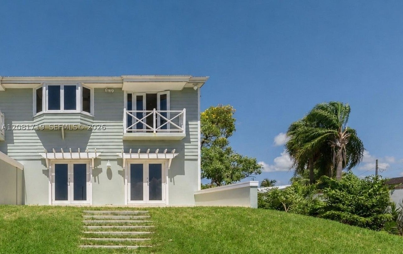 8041 NE Bayshore Ct 8041