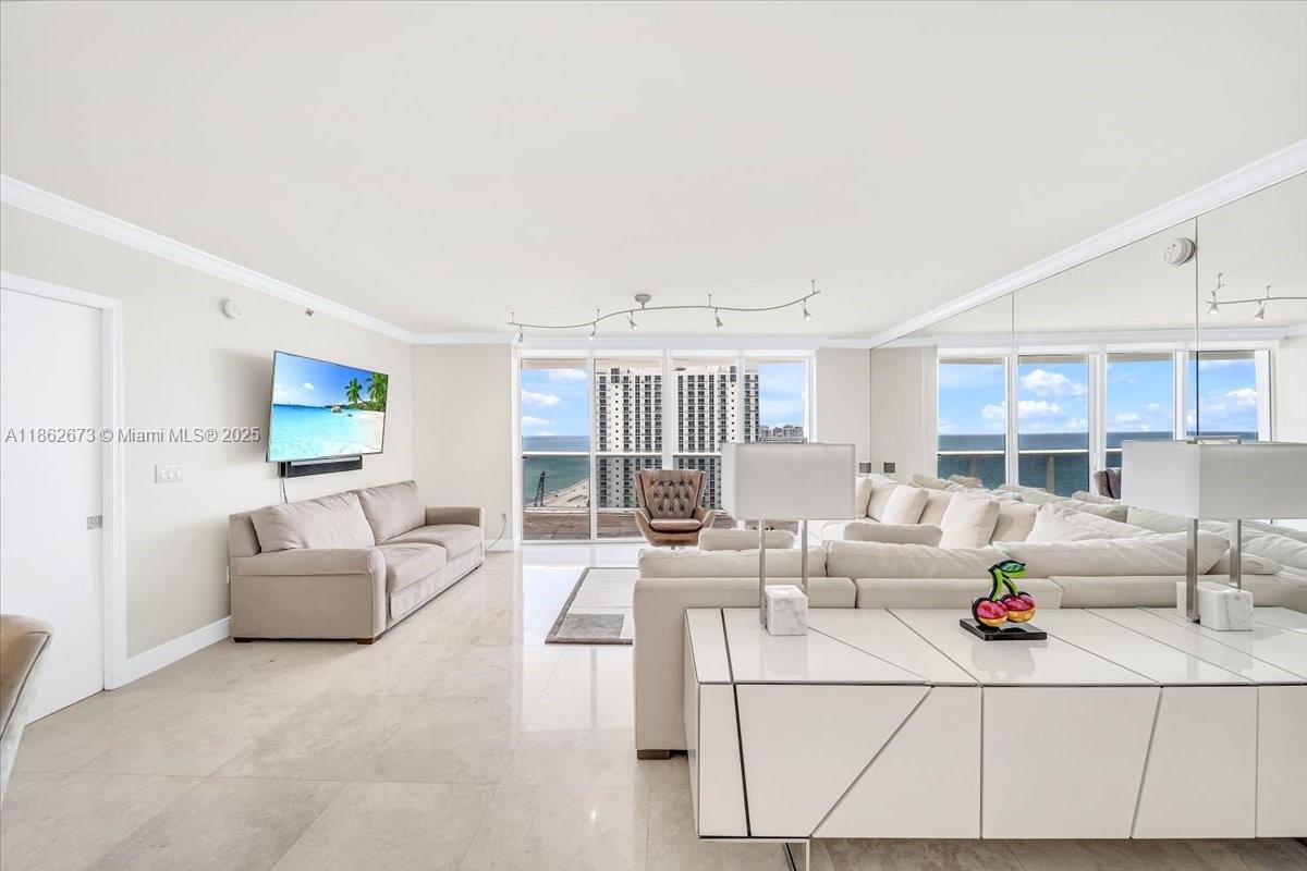 18911 Collins Ave 1903