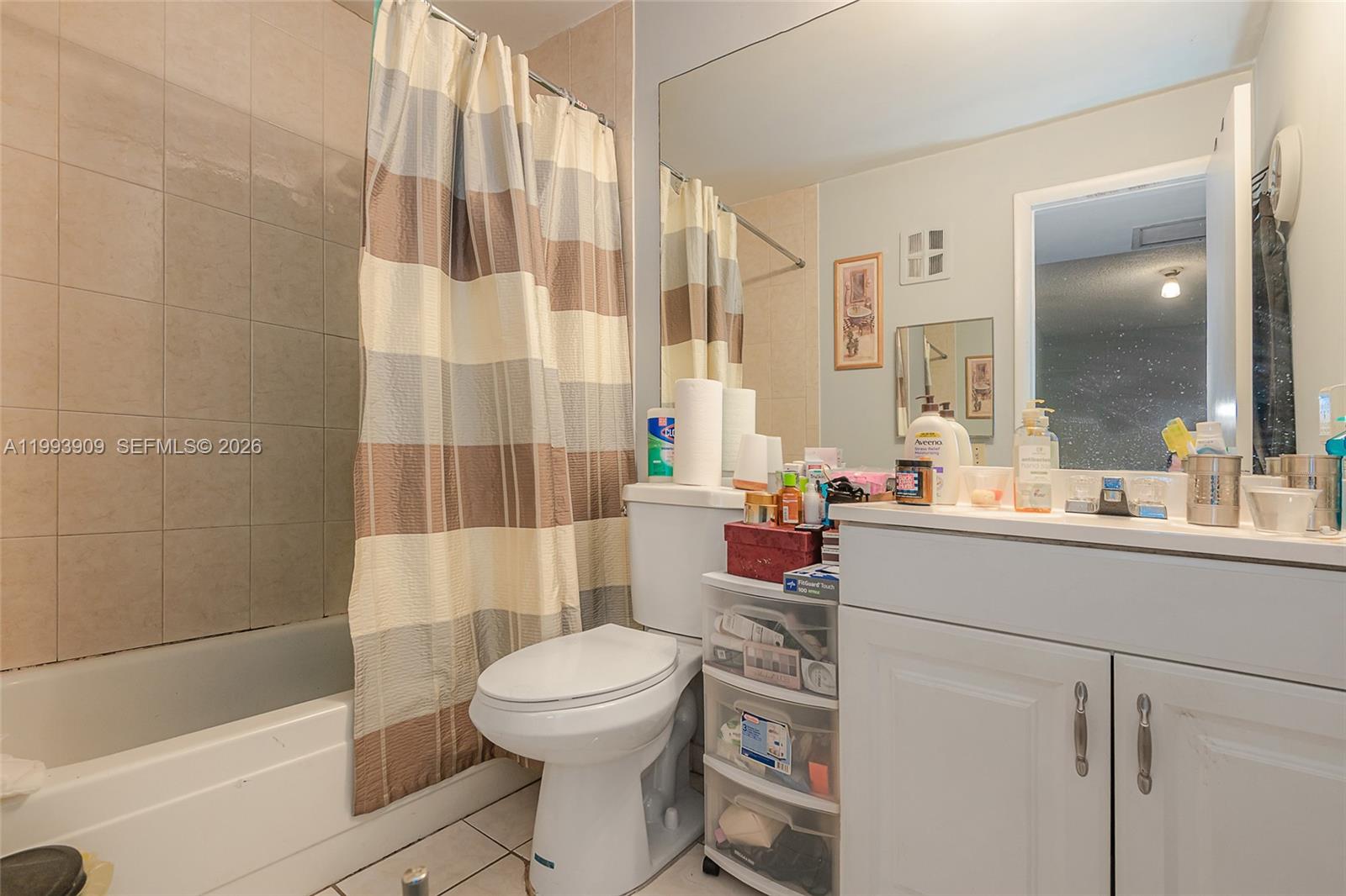 NOVA TOWNHOUSES CONDOMINI - Residential