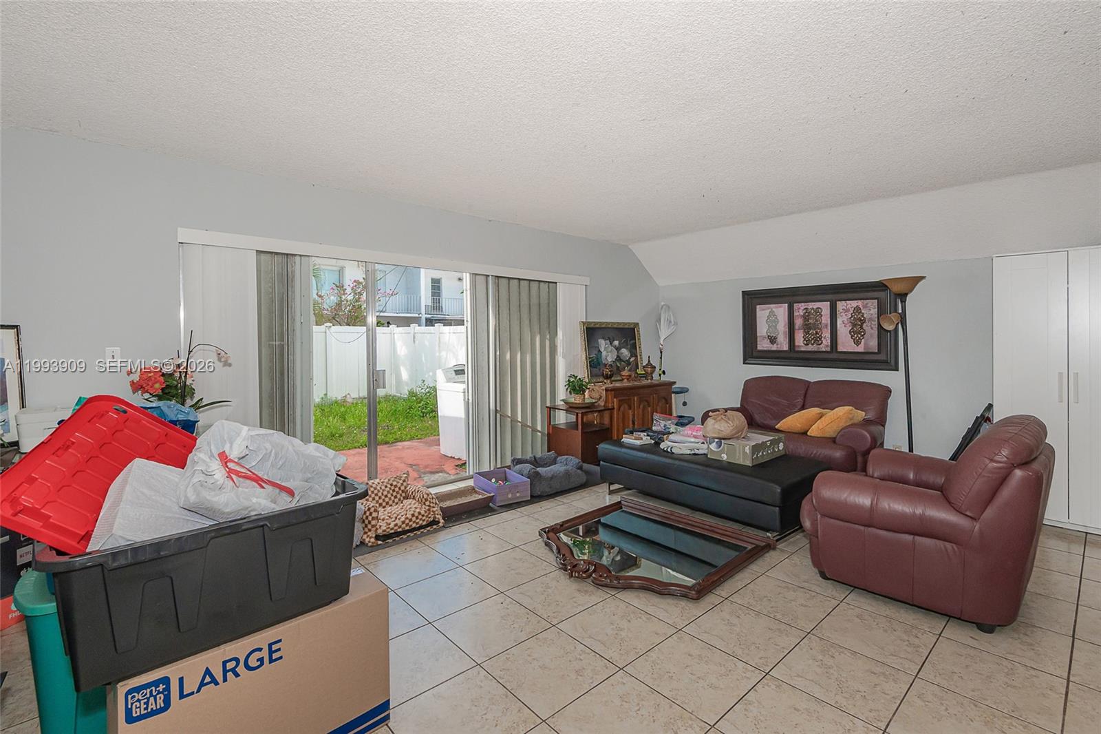 NOVA TOWNHOUSES CONDOMINI - Residential