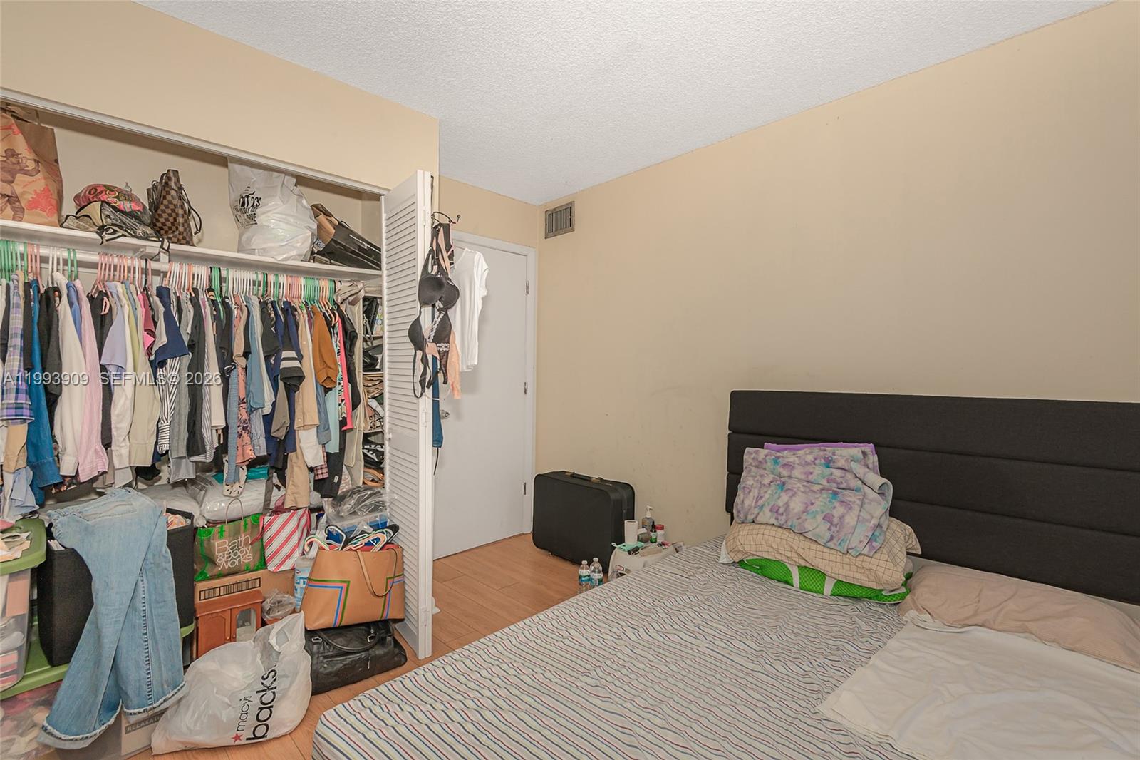 NOVA TOWNHOUSES CONDOMINI - Residential