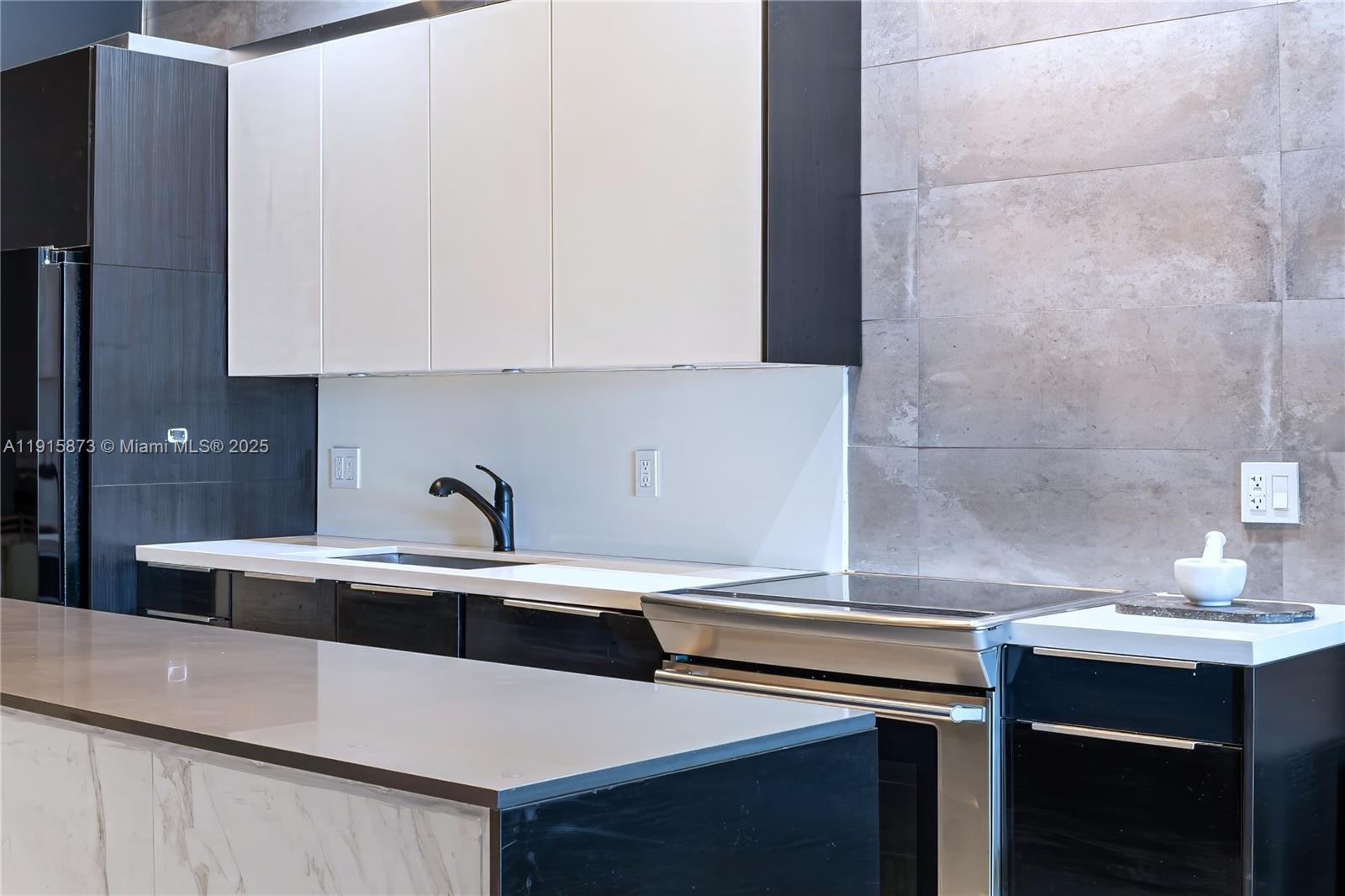 2001 Meridian Ave 515