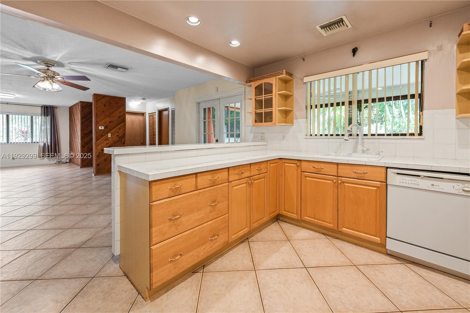 EPMORE GROVE ESTATES - Residential