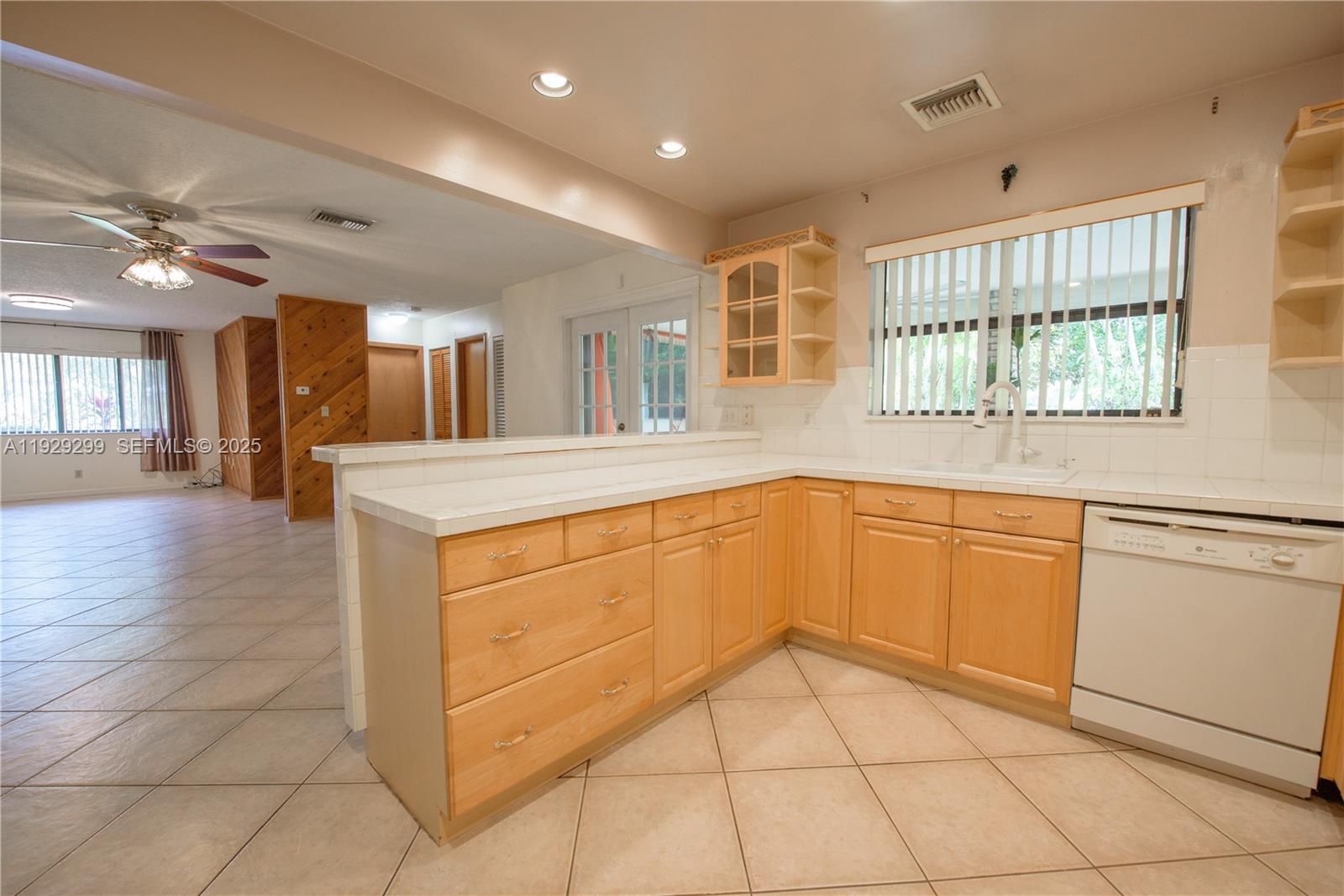 EPMORE GROVE ESTATES - Residential