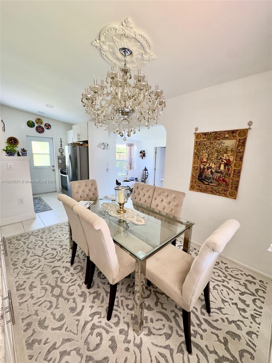 View photos, virtual tours, details... 3820 SW 47th Ave