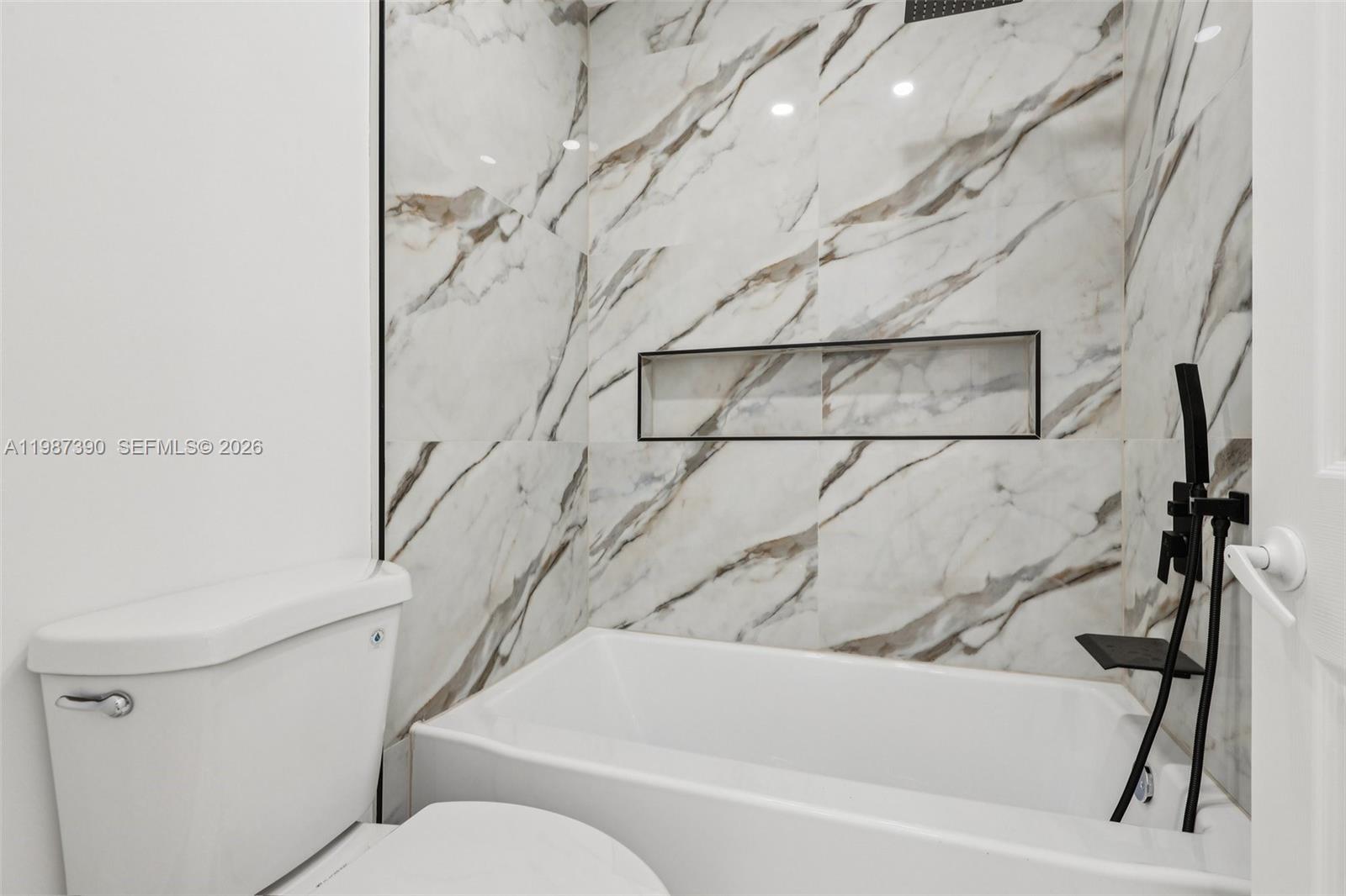 WYNDHAM LAKES NORTH - Residential