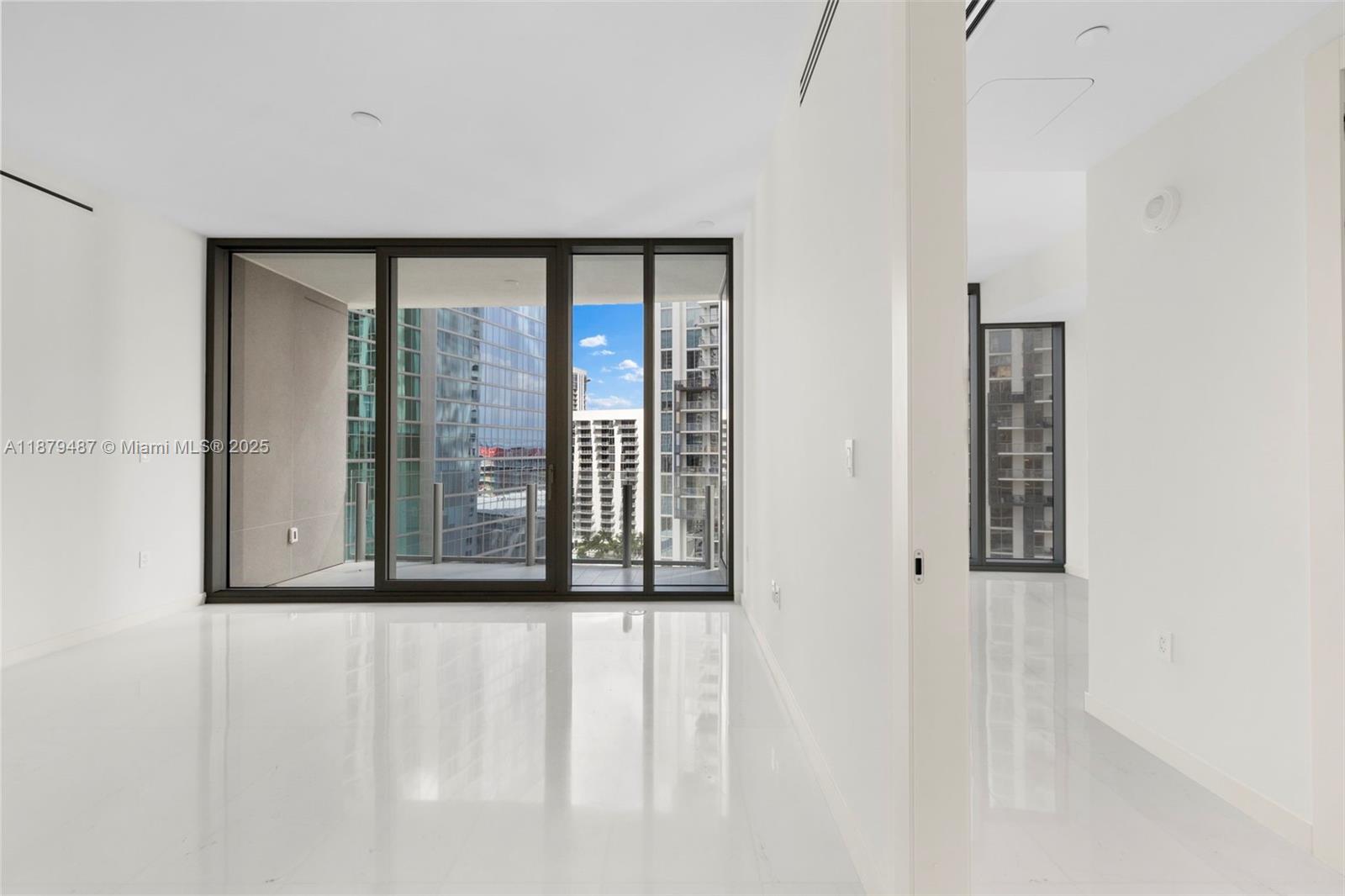 ASTON MARTIN RESIDENCES - Residential
